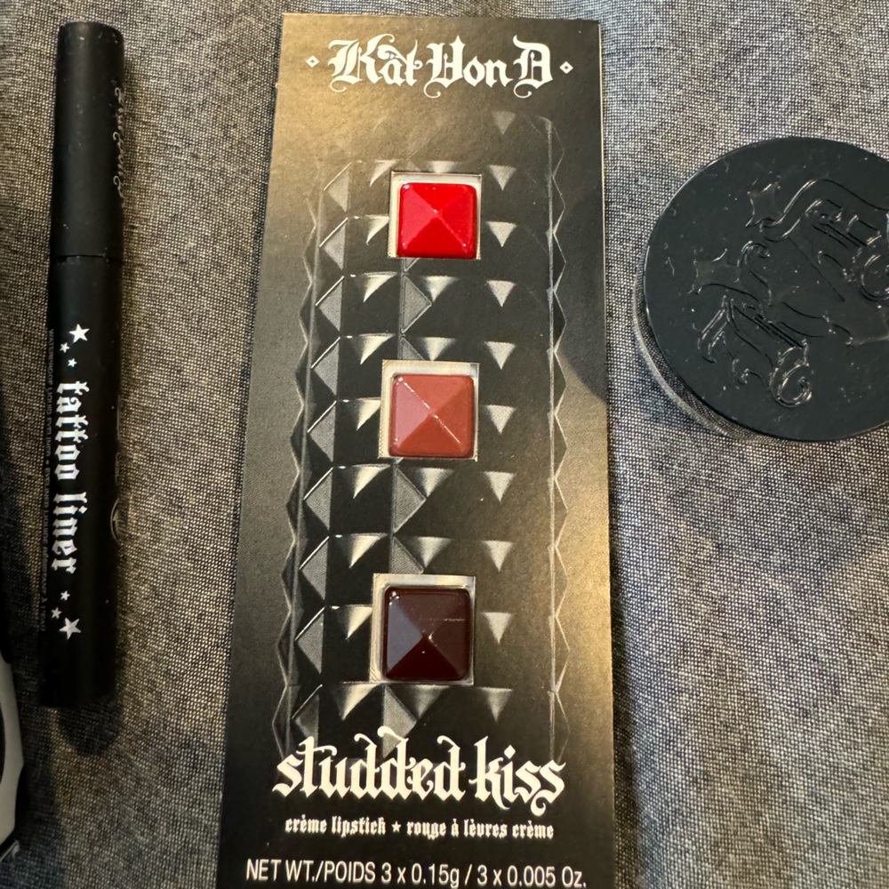 Tattoo liner lipstick